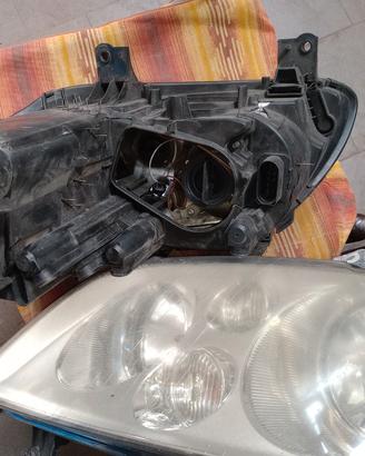 fari anteriori Volkswagen Touran 