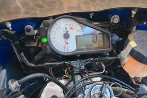Suzuki Gsx r 600 prezzo 2500€ trattabili