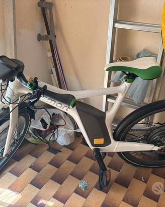 Bici elettrica Bsmart ebike BY Mercedes Benz