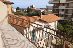 Appartamento di 100 m² con 4 locali a Vallecrosia