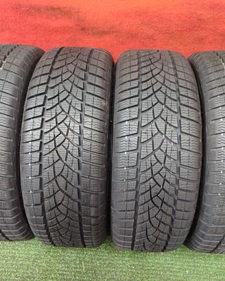 205 55 16 Gomme Invern 95% 2020 GoodYear 205 55R16