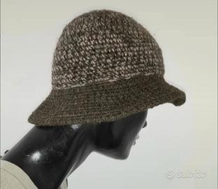 Cappello invernale misto lana verde beige