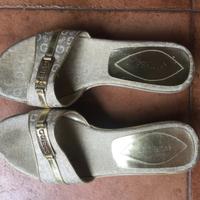 Zoccoli Guess originali dorati usati