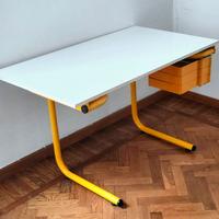 Scrivania PUPIL design JOE COLOMBO per BIEFFEPLAST