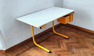 Scrivania PUPIL design JOE COLOMBO per BIEFFEPLAST