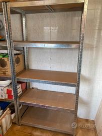 2 scaffali alluminio e 2 lamierati