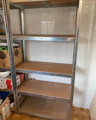 2 scaffali alluminio e 2 lamierati