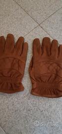 Coppia guanti camoscio mano destra