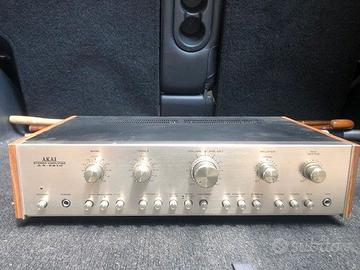 amplificatore Akai AA-5810