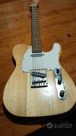 chitarra con amplificatore e