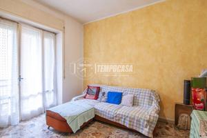 TRILOCALE IN ZONA SERVITA CON BOX E CANTINA