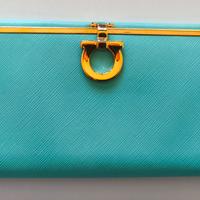 Portafoglio donna Salvatore Ferragamo azzurro 