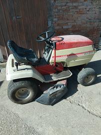 trattorino tagliaerba 