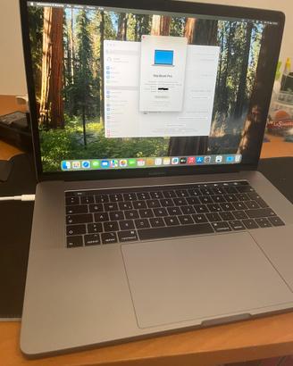 MacBook Pro 15”  2019 cpu i9, 32gbram,1TB