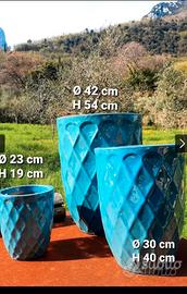 Vasi di terracotta smaltati.