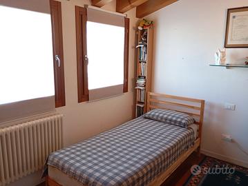 LETTO IN LEGNO DI PINO IKEA COMPRESO DI MATERASSO 