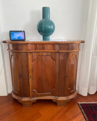 Credenza in legno stile classico