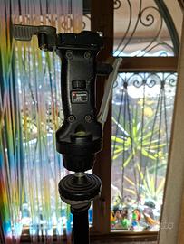tre piedi più  testa manfrotto