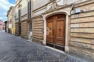 3 LOCALI A ATRI