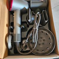 fono con i suoi accessori 