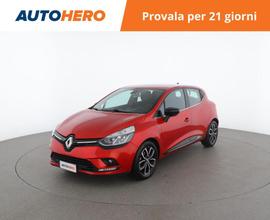 RENAULT Clio AZ07130