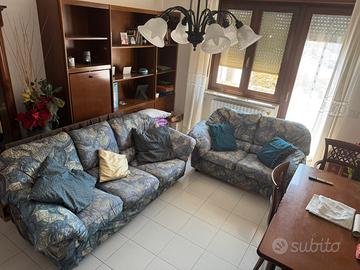 Due divani 3+2 posti