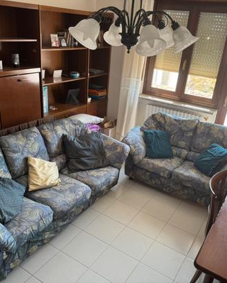 Due divani 3+2 posti