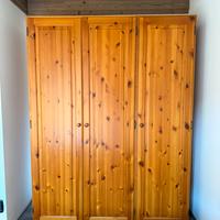 ARMADIO MONTAGNA IN LEGNO MASSELLO 140x190 - 500€