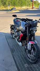 Triumph trident 660
