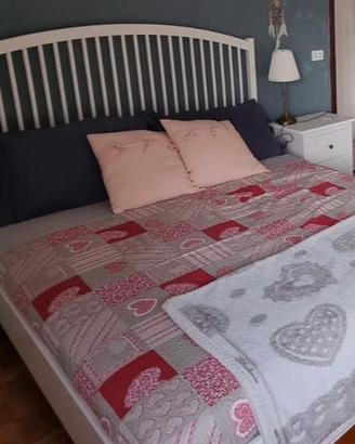 Letto ikea + comodini a parte