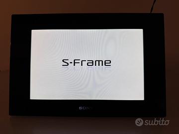 Cornice digitale nera Sony S-Frame 10.2” a LED