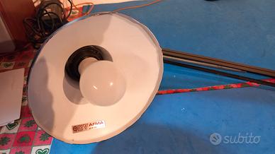 Lampada estensibile da tavolo