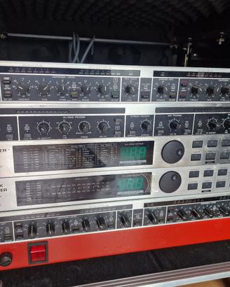 Behringer compressori e modulatori audio