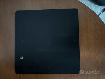 PS4 slim 1TB