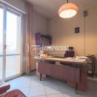 BILOCALE AL PRIMO PANO CON ASCENSORE E CANTINA IN