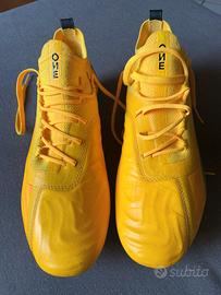 Scarpe da calcio Puma one a 13 tacchetti n 42