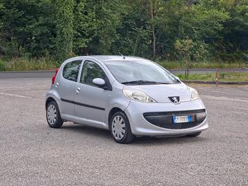 Peugeot 107 1.0 68CV 5p. Sweet Years 2007-E4 Manua