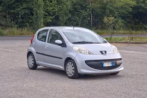 Peugeot 107 1.0 68CV 5p. Sweet Years 2007-E4 Manua