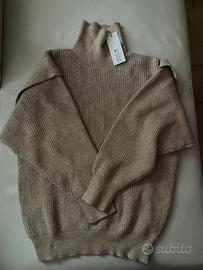 Pull donna Molly Bracken