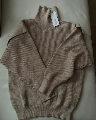 Pull donna Molly Bracken