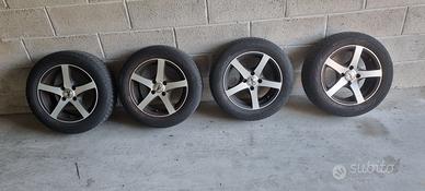 cerchi in lega con gomme