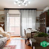 3 LOCALI A POCHI PASSI DALLA METROPOLITANA MM1 MOL