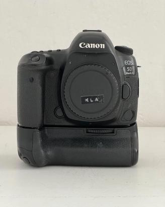 Canon EOS 5D Mk IV + battery grip