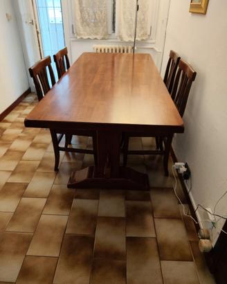 Tavolo 8 persone in legno massello