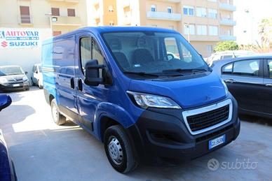 PEUGEOT Boxer 330 2.2 BlueHDi 140 S&S PC-TN Furg