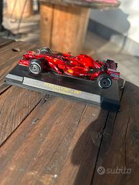 Modellino ferrari f2007