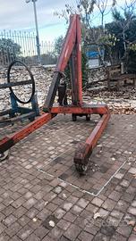 Gru da 2.500 kg in perfette condizioni 