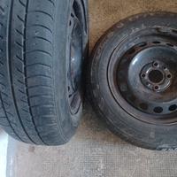 02 gomme 165 70 R14  81 T con cerchi di esrate