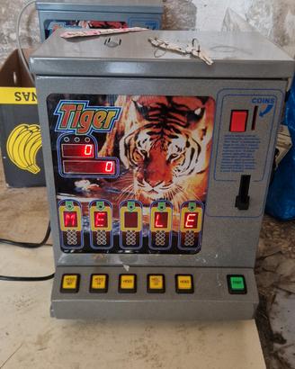slot machine  