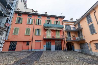 2 LOCALI A BERGAMO